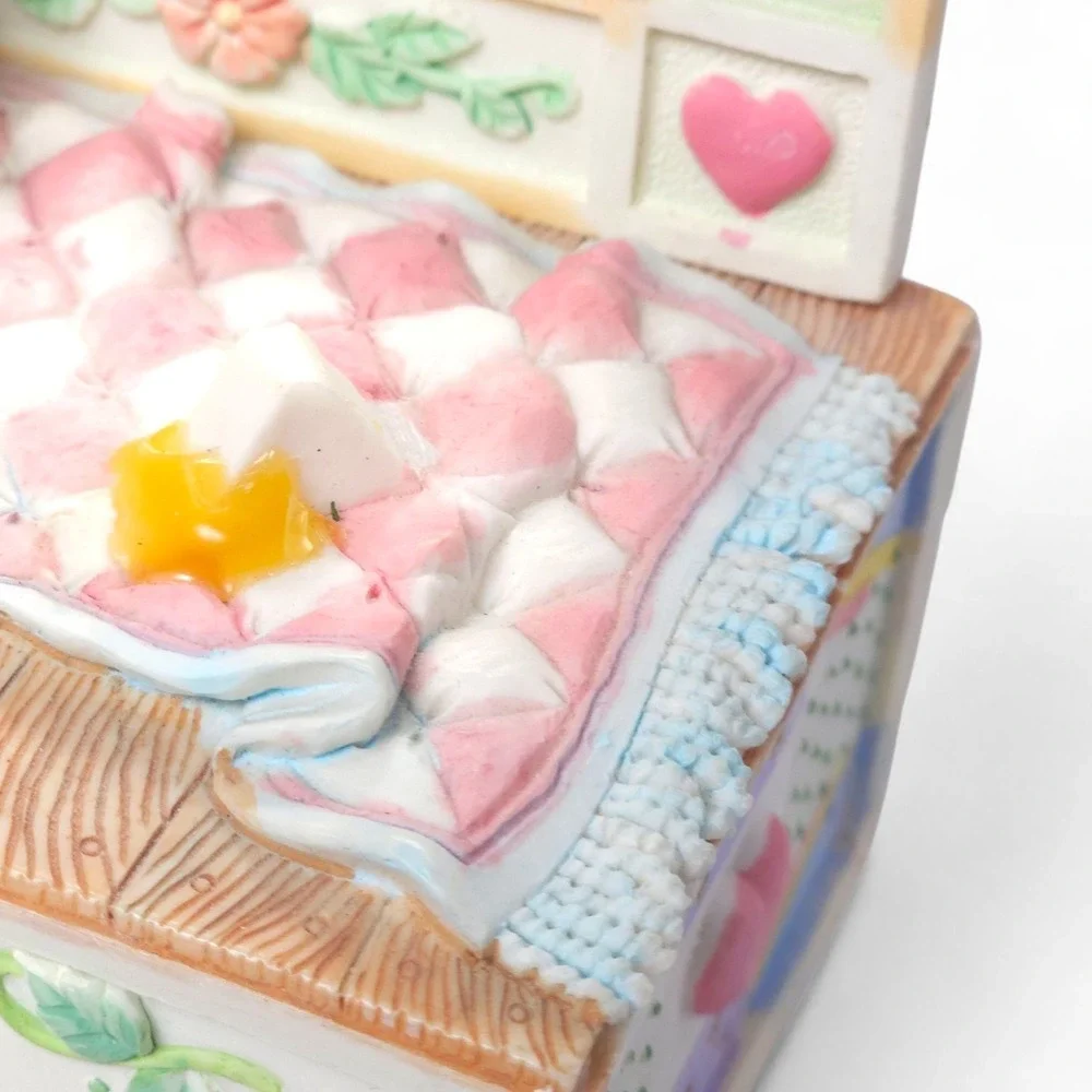 Vintage Resin Music Box Vanity Mirror Teddy Bear Cat Quilt Decor Nursery 7
